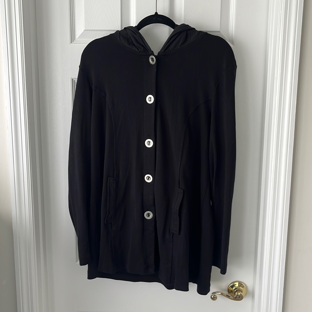 Black Longline hoodie with metal buttons and pockets! Cute but comfy!